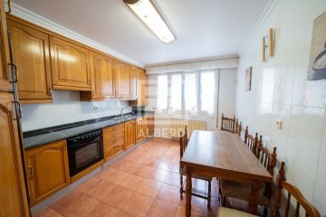 Foto 6 de 3 logelako etxebizitza Aizkibel Kalean Foto 6 de 3 logelako etxebizitza Aizkibel Kalean