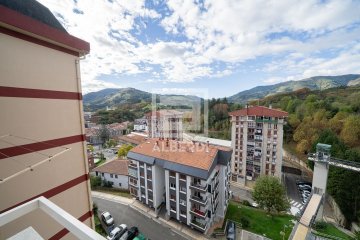 Foto 4 de Egoera onean dagoen etxebizitza Izarraitz Kalean Foto 4 de Egoera onean dagoen etxebizitza Izarraitz Kalean